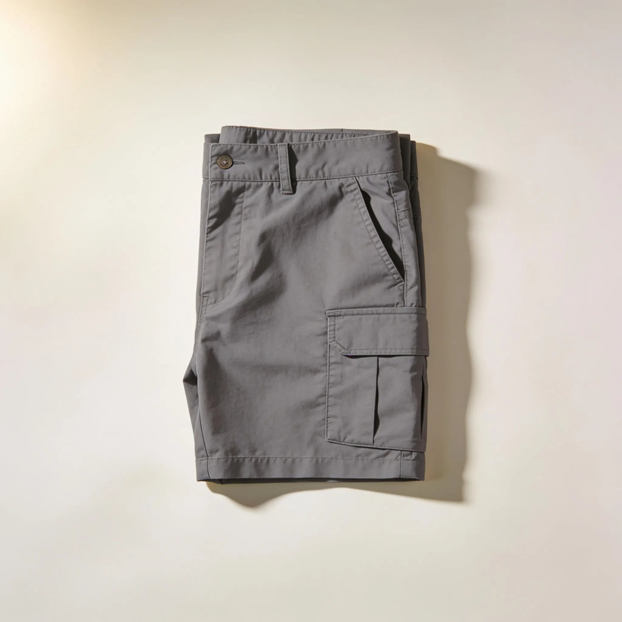 Men's Gray Cargo Shorts with Multiple Pockets - image 2